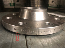 Carica l'immagine nel visualizzatore di Gallery, FLANGE IN ACCIAIO AL CARBONIO NORMATIVA UNI EN
